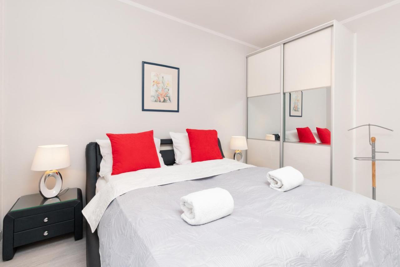 Apartamenty Blisko Starego Miasta - Angielska Grobla By Noclegi Renters 格但斯克 外观 照片