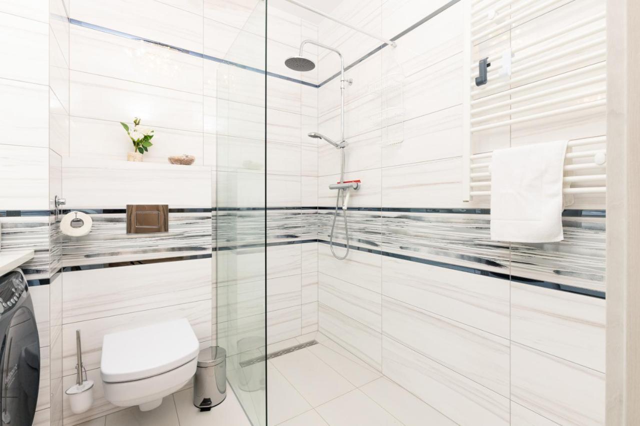 Apartamenty Blisko Starego Miasta - Angielska Grobla By Noclegi Renters 格但斯克 外观 照片
